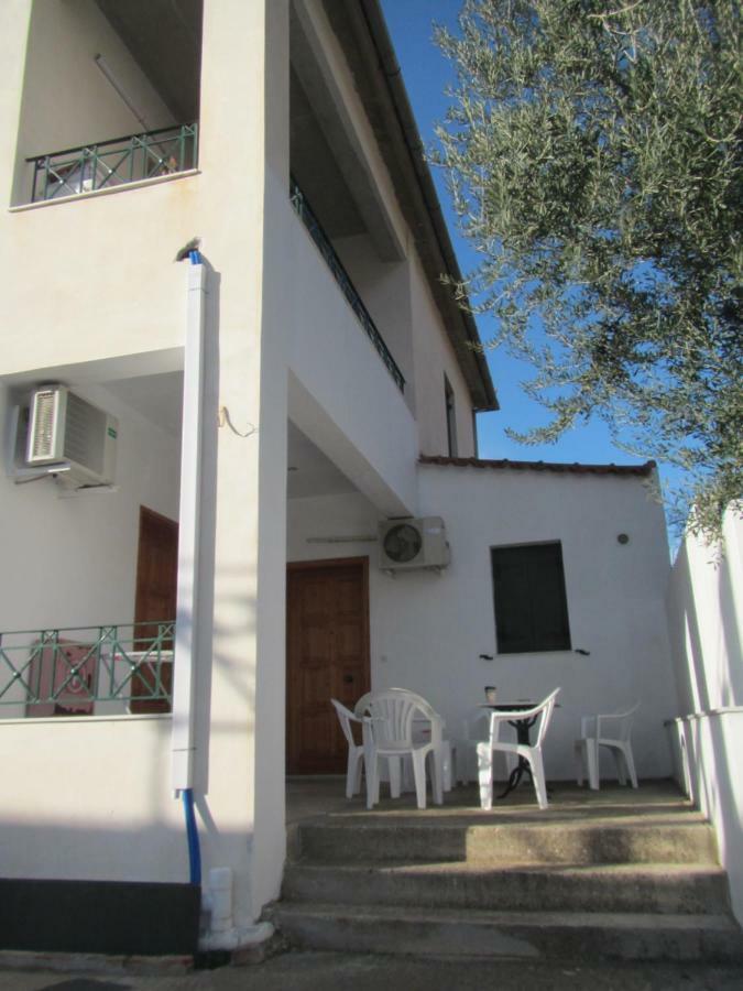 "Action" House In Leonidio 4-Beds Appartement Buitenkant foto